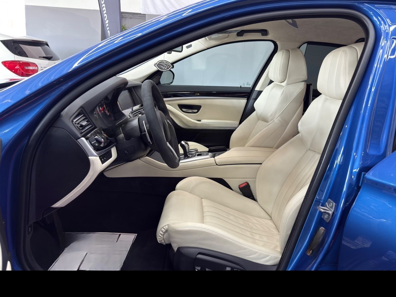 BMW M5 F10 Competition M-DKG *HUD*TV* foto 2