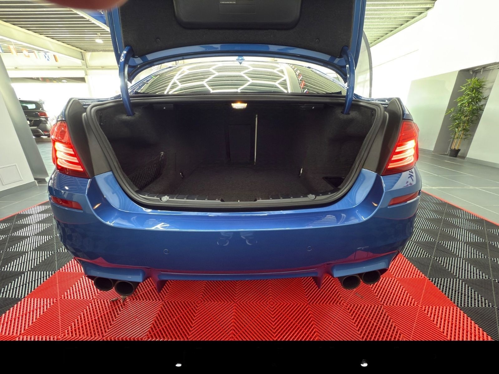 BMW M5 F10 Competition M-DKG *HUD*TV* foto 29