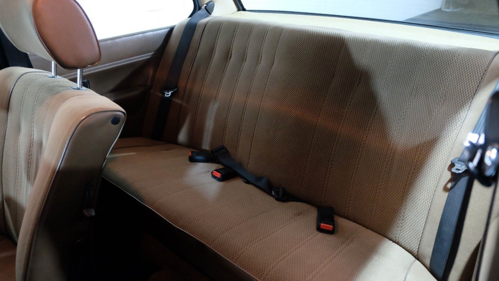 BMW 323i, 5-Gang-Getriebe! foto 13