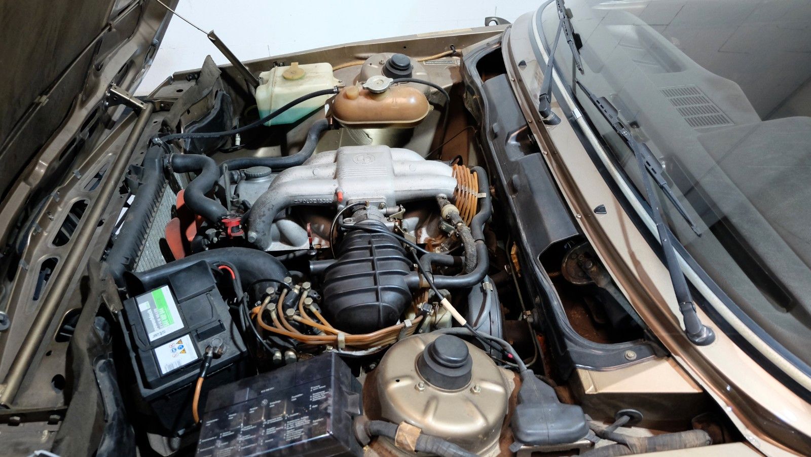 BMW 323i, 5-Gang-Getriebe! foto 24