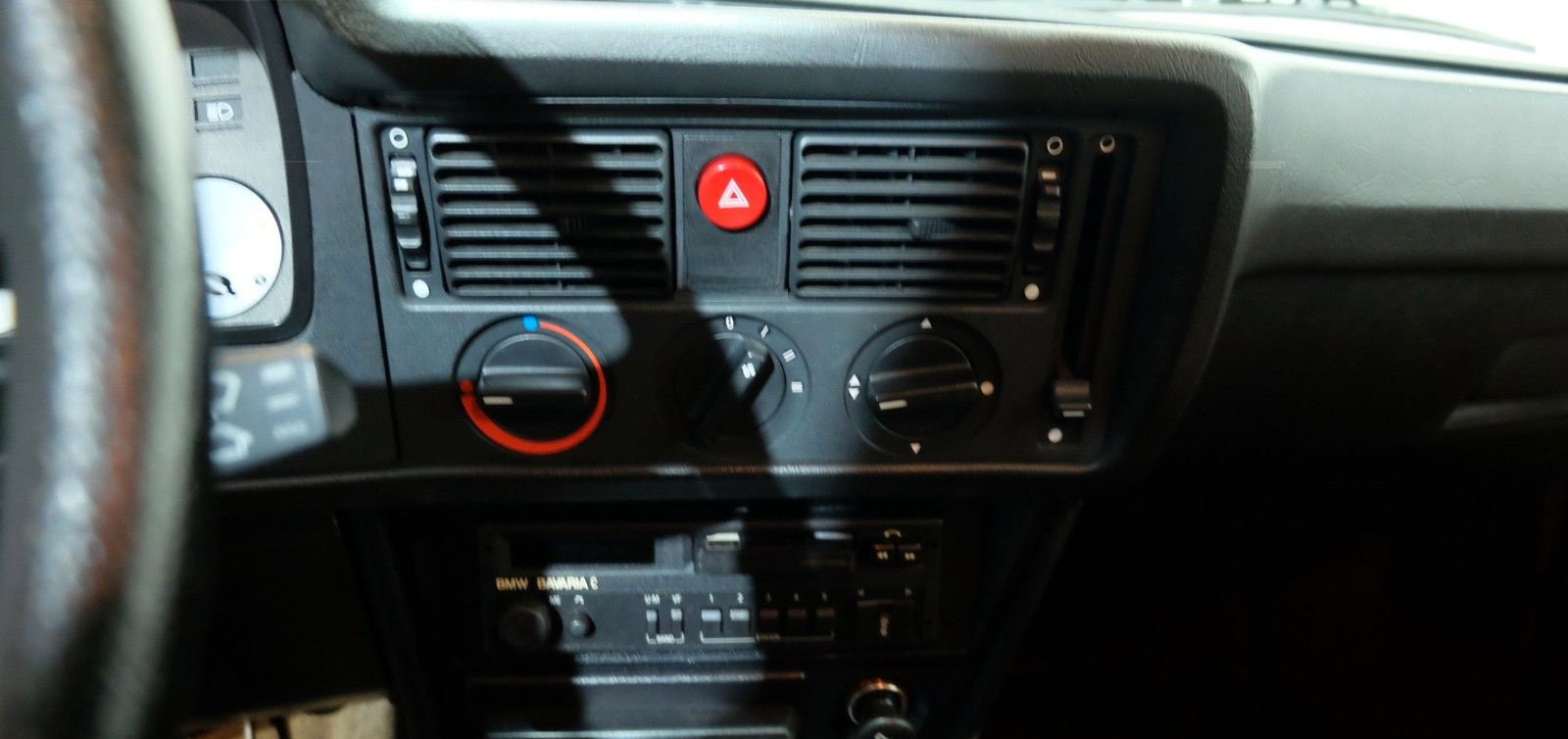 BMW 323i, 5-Gang-Getriebe! foto 8