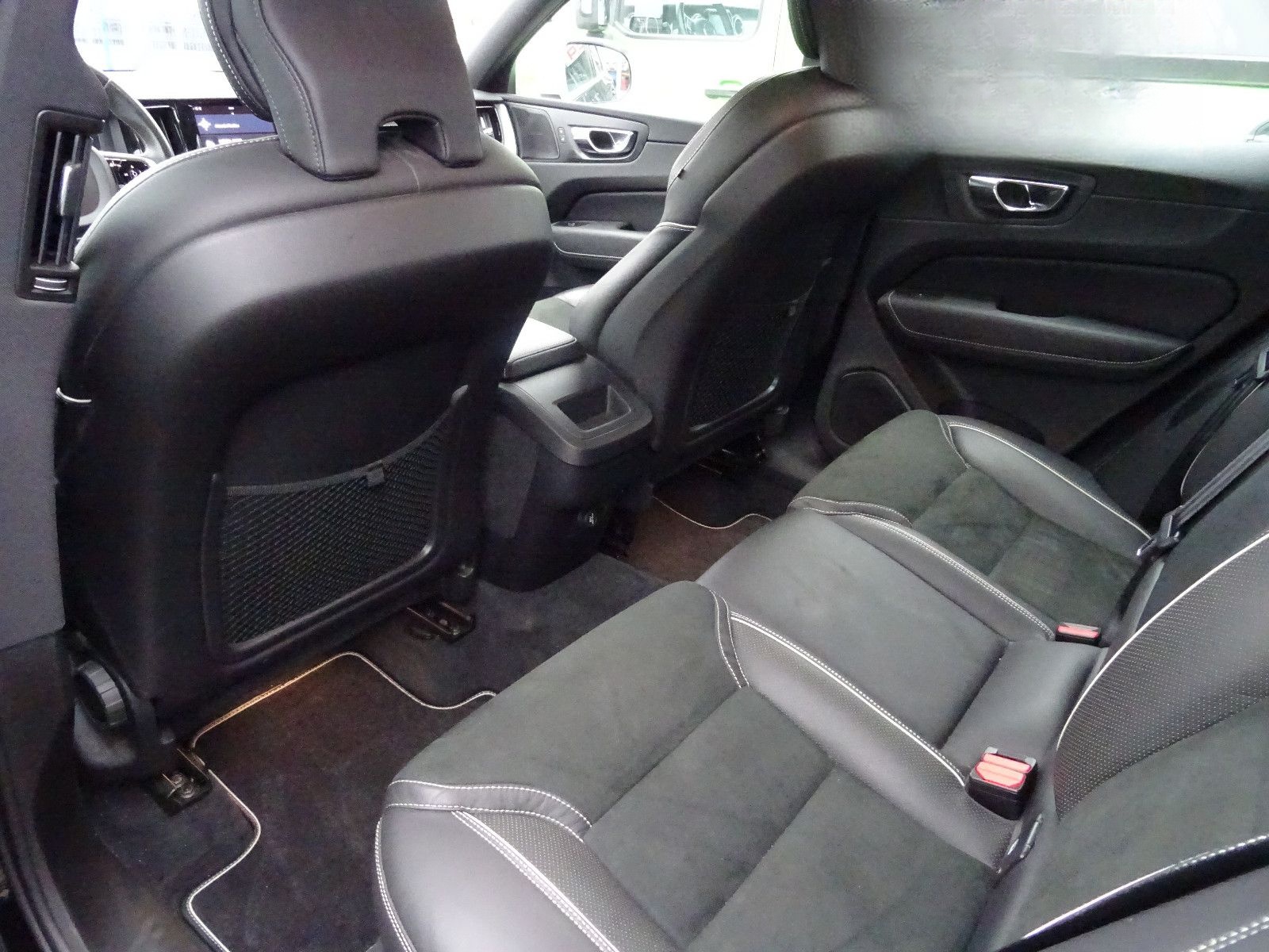 Volvo XC 60 R Design AWD-Autom-LED-Leder-AHK foto 13