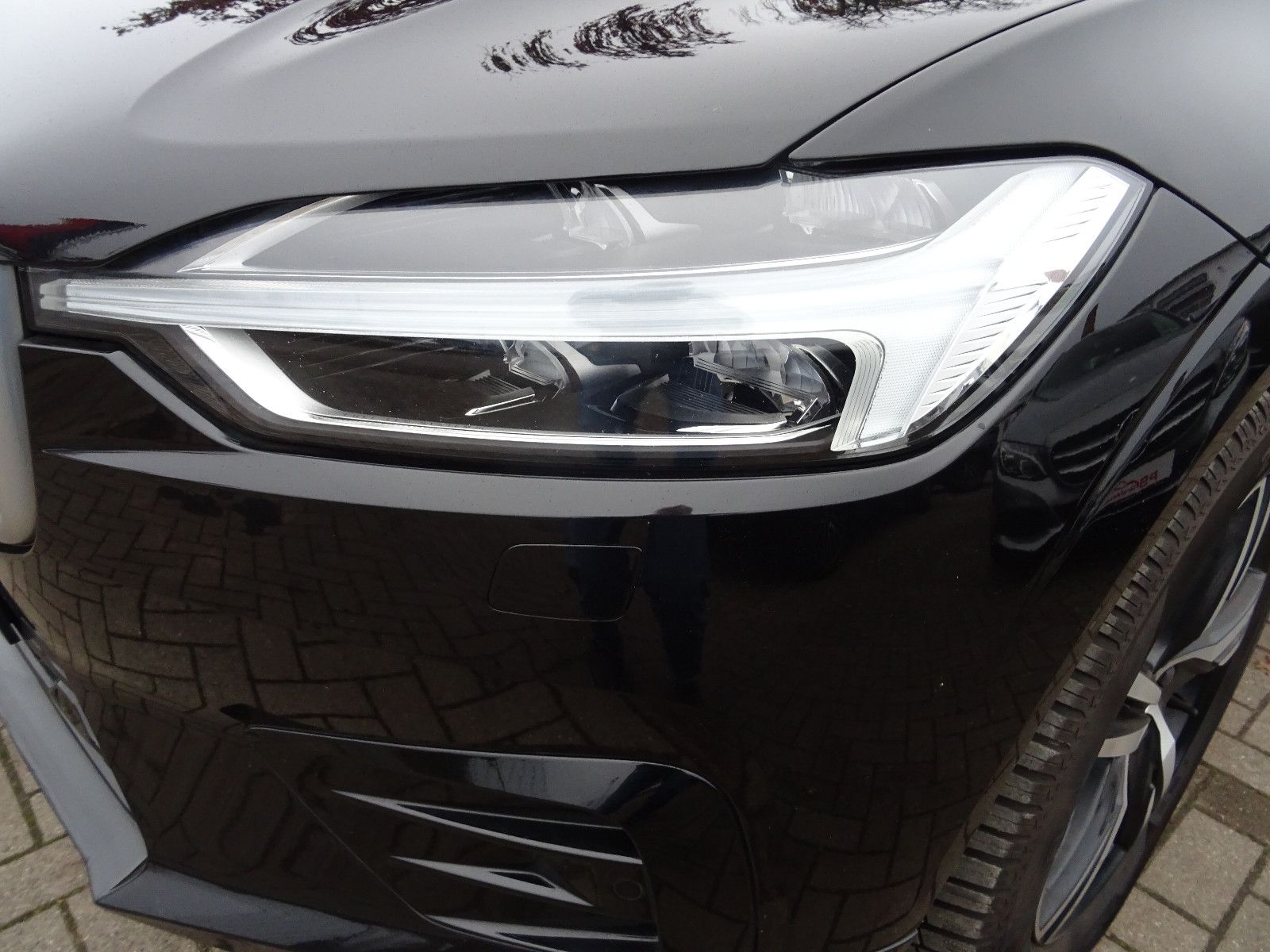 Volvo XC 60 R Design AWD-Autom-LED-Leder-AHK foto 17