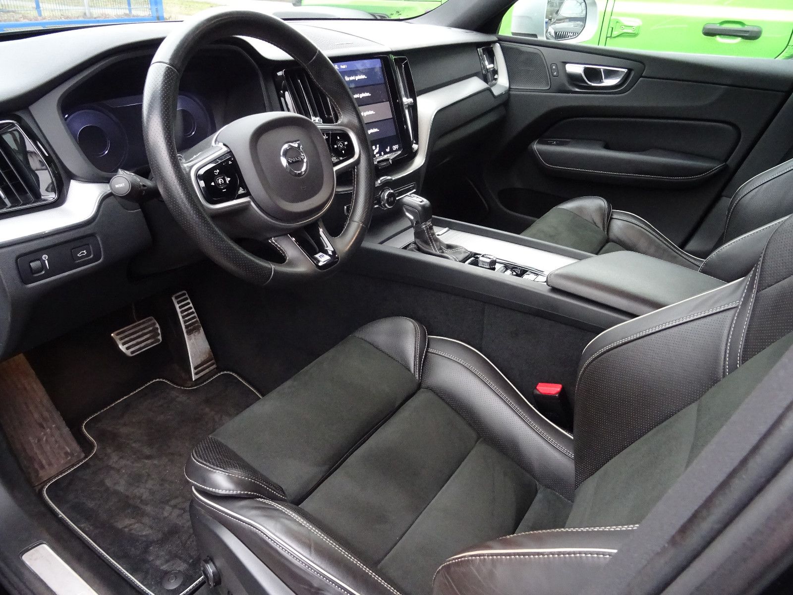 Volvo XC 60 R Design AWD-Autom-LED-Leder-AHK foto 8