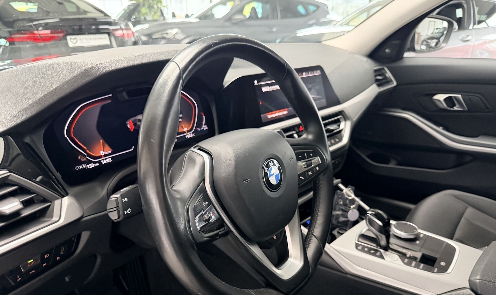 BMW 320 ADVANTAGE NAV+LASER+DISPLAY+HARMAN+STANDHEIZ foto 8