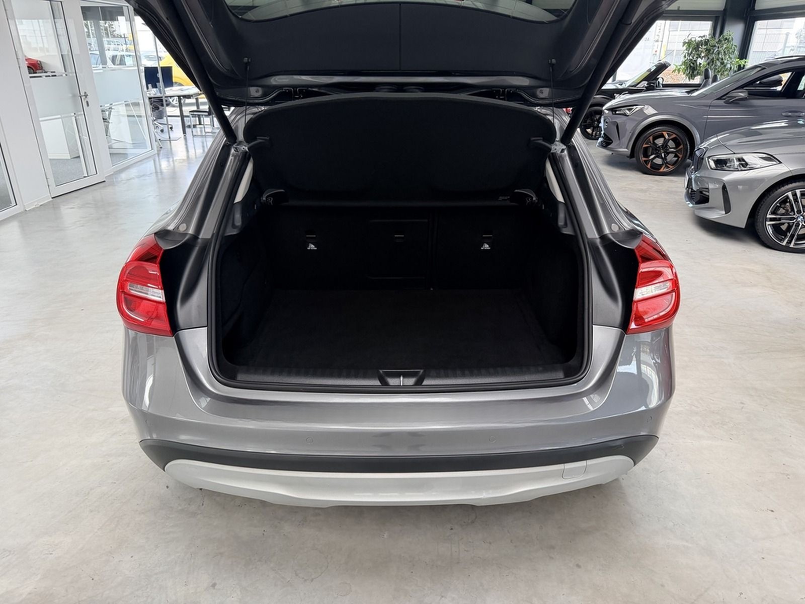 Mercedes-Benz GLA 200 STYLE AUTOMATIK+NAVI+XENON+E-HECKKLAPPE+ foto 15