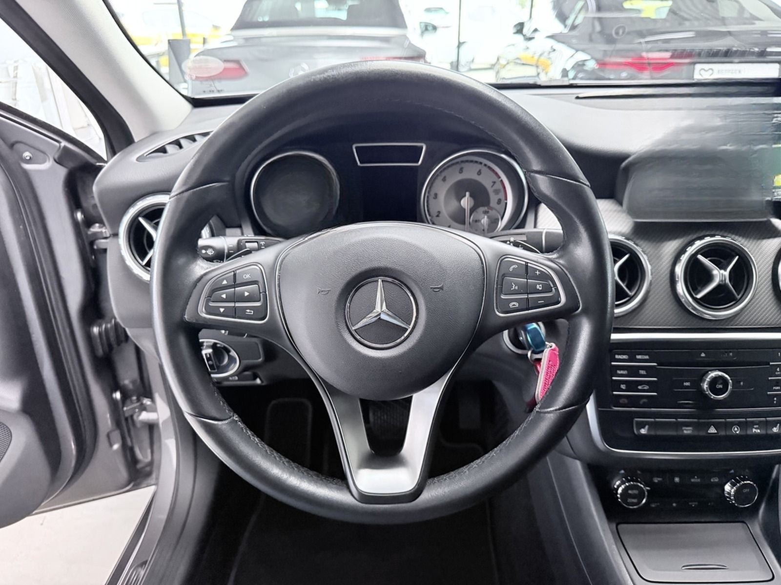 Mercedes-Benz GLA 200 STYLE AUTOMATIK+NAVI+XENON+E-HECKKLAPPE+ foto 19