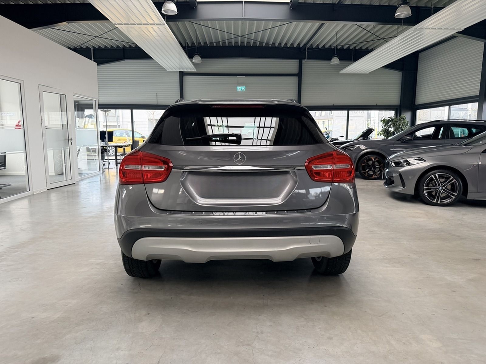 Mercedes-Benz GLA 200 STYLE AUTOMATIK+NAVI+XENON+E-HECKKLAPPE+ foto 3