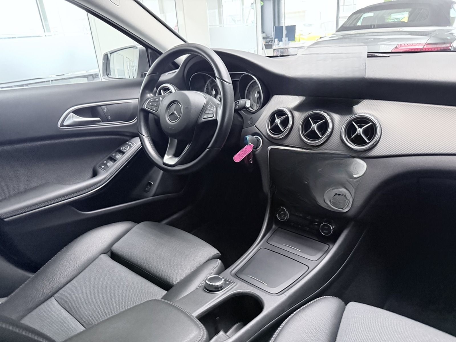 Mercedes-Benz GLA 200 STYLE AUTOMATIK+NAVI+XENON+E-HECKKLAPPE+ foto 10