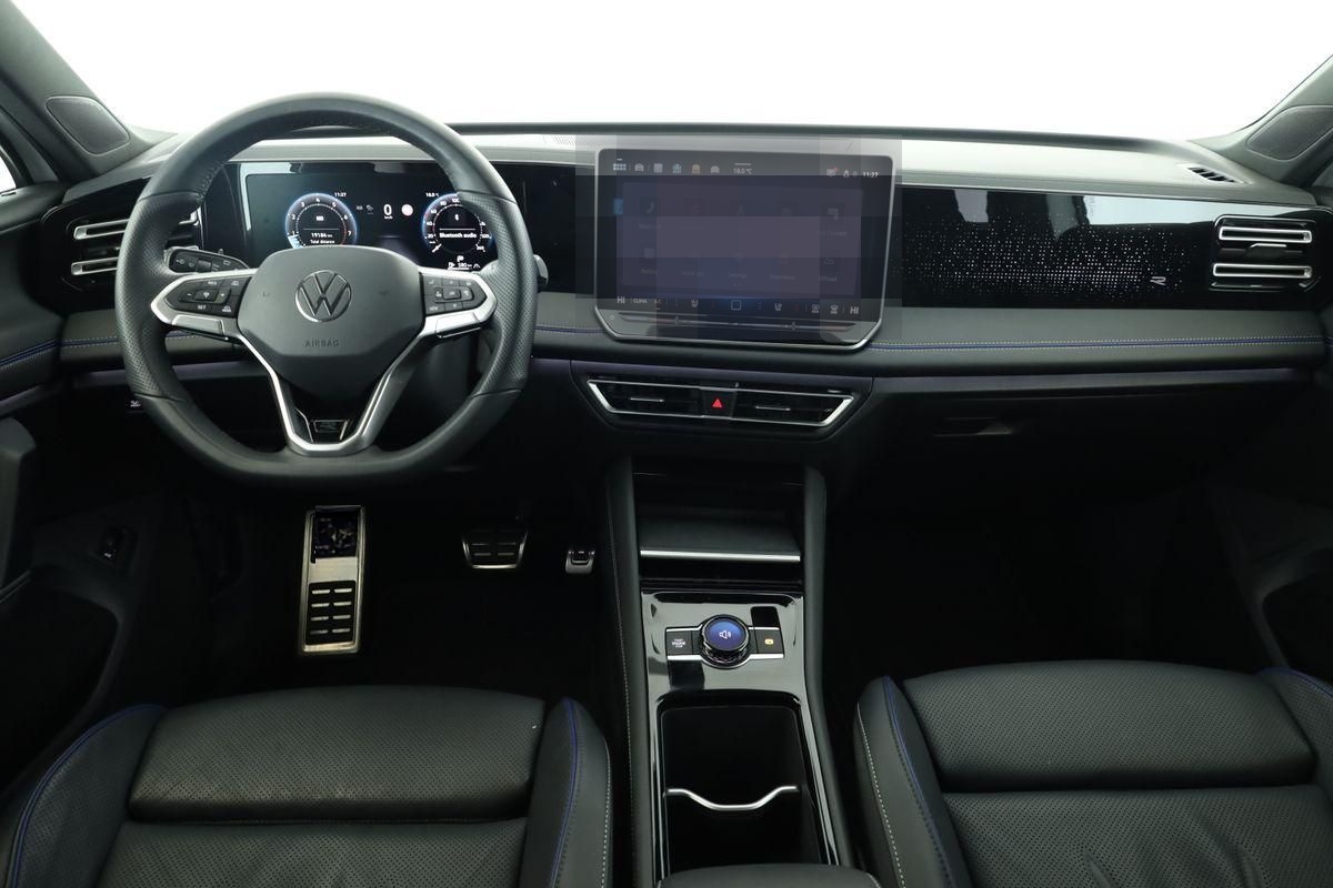 Volkswagen Tiguan 2.0 TSI DSG 4M R-Line IQ Pano Nav Key 360 foto 14