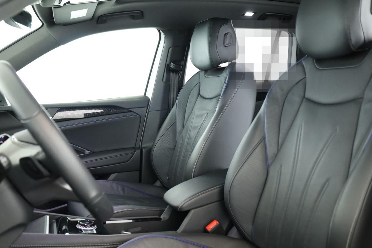 Volkswagen Tiguan 2.0 TSI DSG 4M R-Line IQ Pano Nav Key 360 foto 15