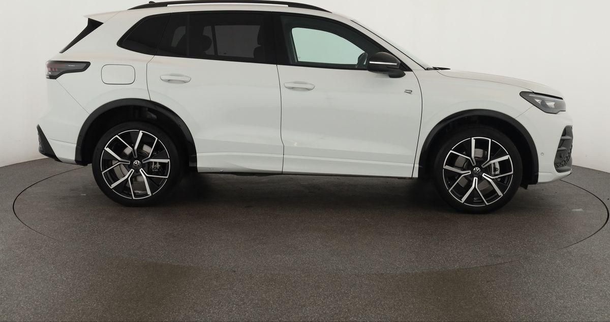 Volkswagen Tiguan 2.0 TSI DSG 4M R-Line IQ Pano Nav Key 360 foto 4