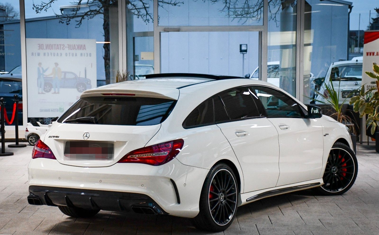 Mercedes-Benz CLA 45 AMG SB 4Matic Performance AMG Pano Harman foto 2