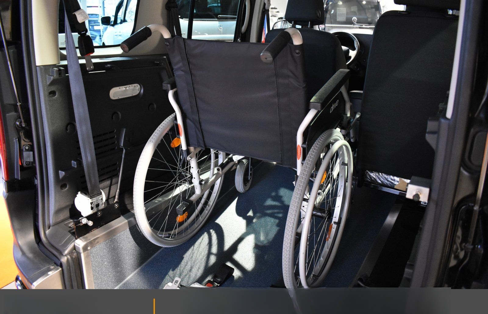 Mercedes-Benz Citan 112 Tourer Edition Hartmann Tuning rollstu foto 9