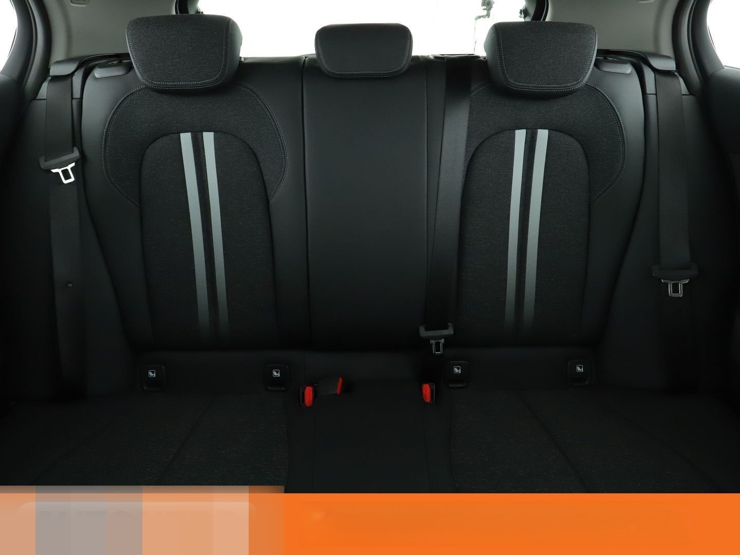 BMW 118i Sport Line Aut.*NAVI*LED*PDC*SHZ*LHZ*TEMPO* foto 16