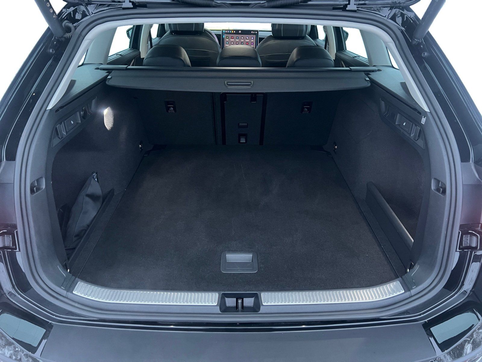 Volkswagen Passat Variant Elegance eTSI DSG|MATRIX|NAVI|SHZ foto 6