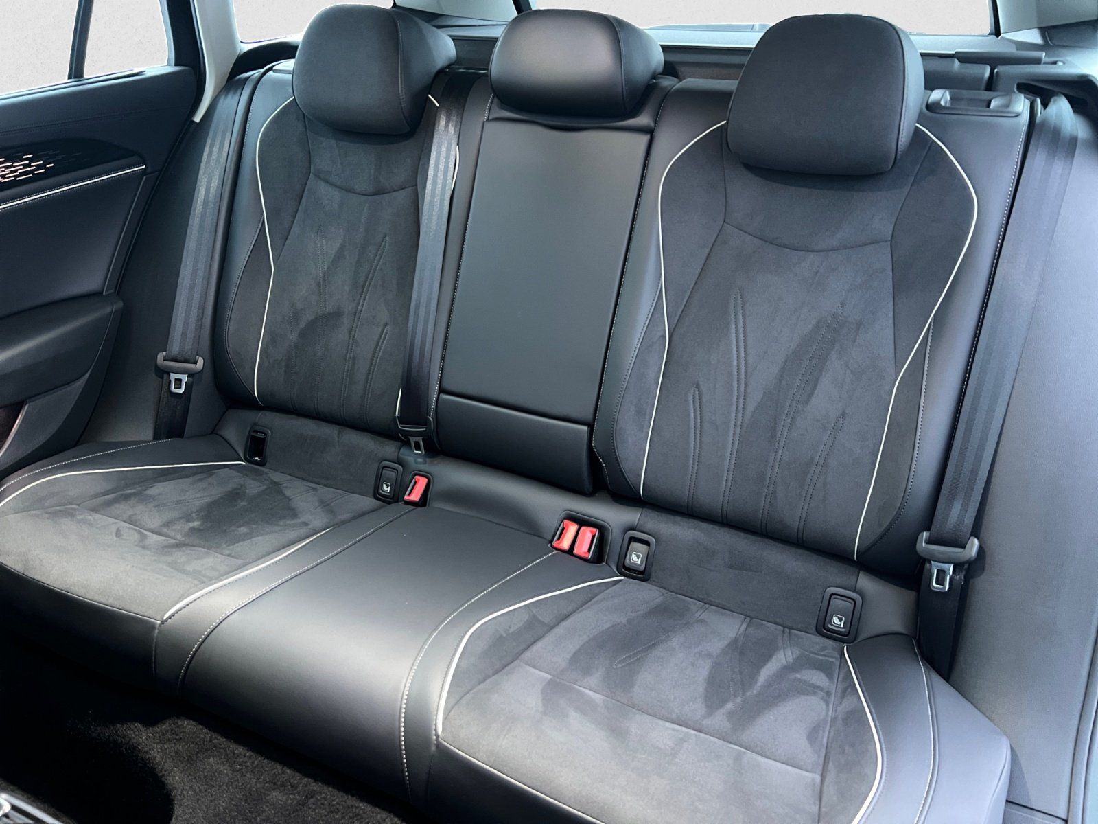 Volkswagen Passat Variant Elegance eTSI DSG|MATRIX|NAVI|SHZ foto 9