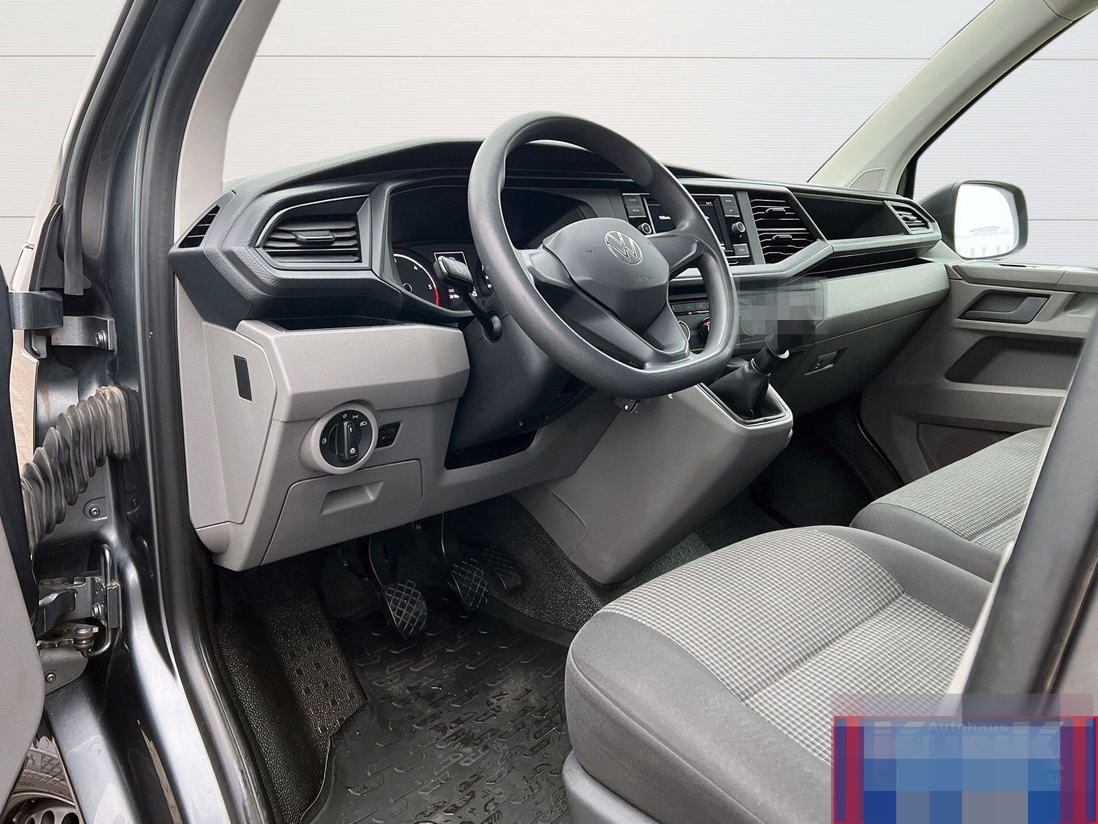 Volkswagen T6.1 Kombi langer Radstand 2,0 TDI 9 Sitzer+AppC foto 24