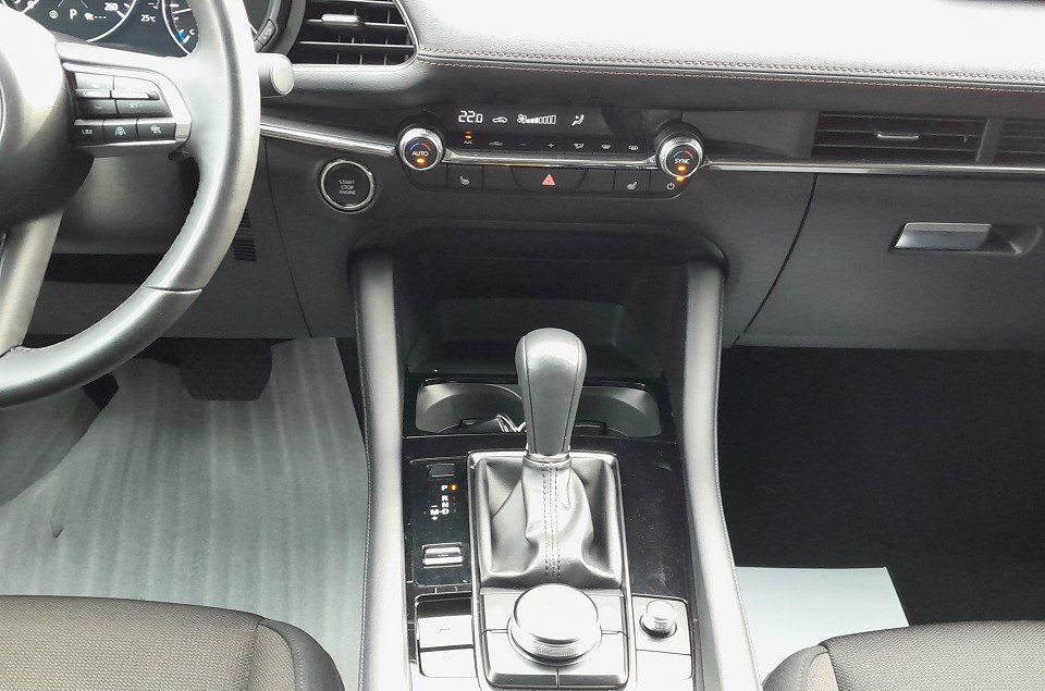 Mazda 3 SKY-X (186PS) 6AT EXCL. SoMo GULF mit MATRIX-L foto 14