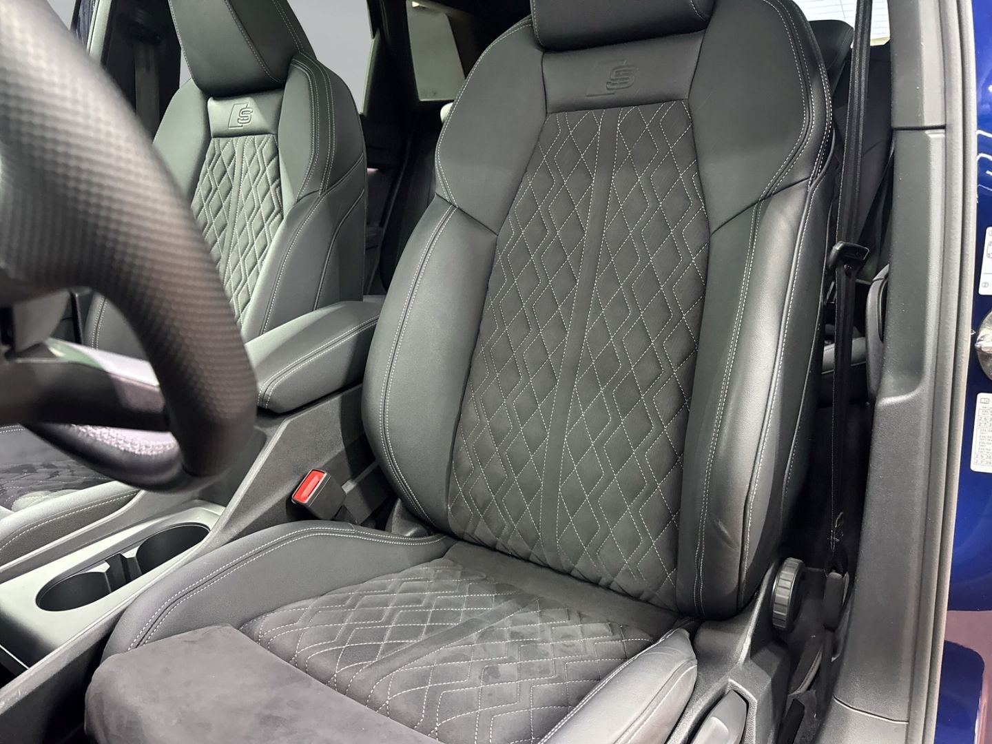 Audi Q4 e-tron 40 S line ACC+HuD+Kamera+Navi+Pano foto 9
