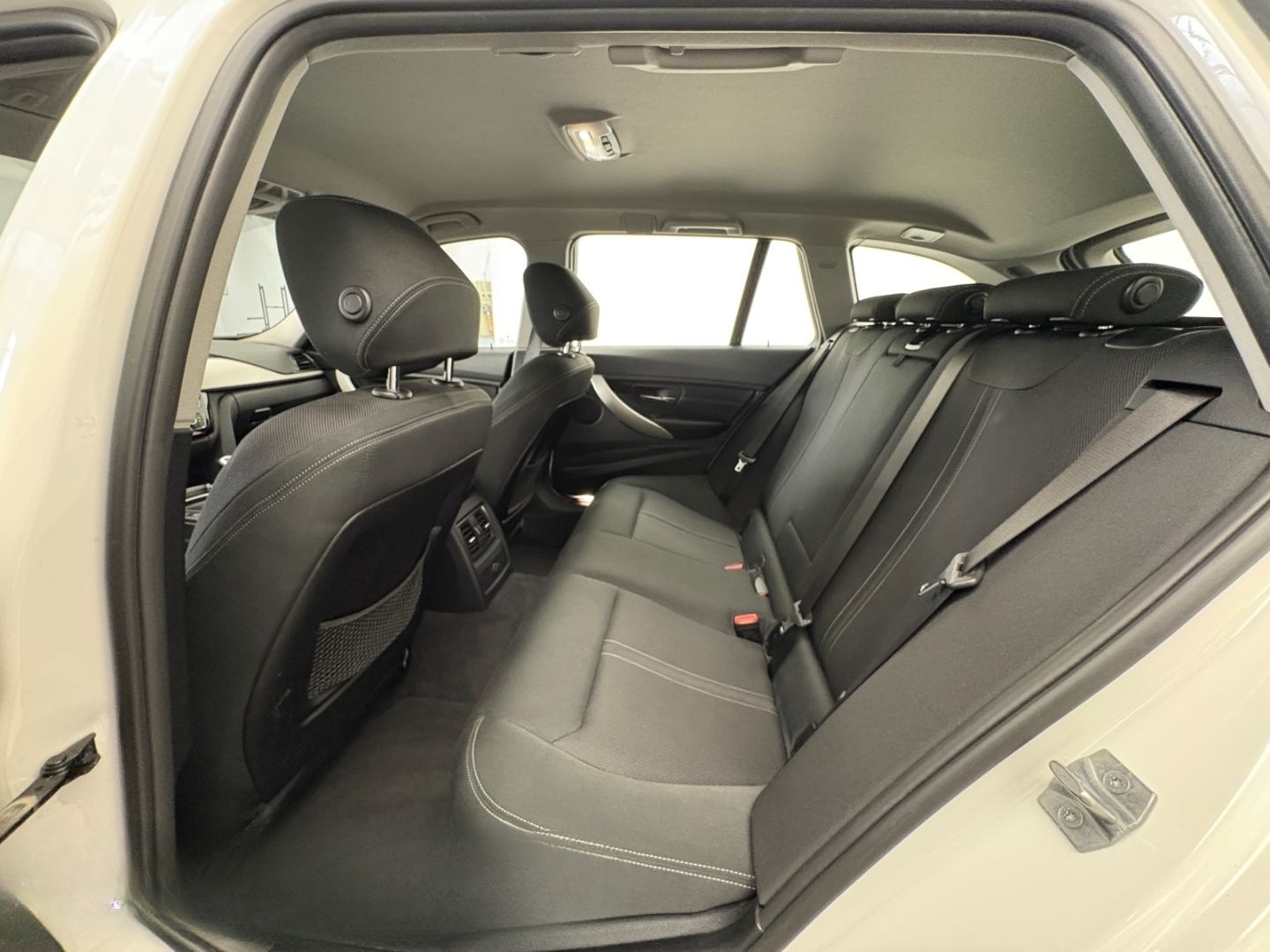 BMW 318 d Touring Advantage LED AHK NAVI PDC 16 GRA foto 9