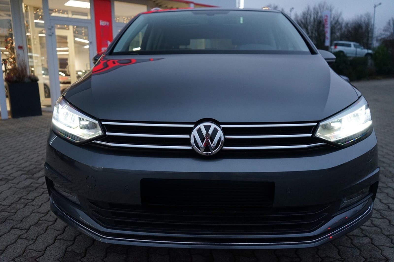 Volkswagen Touran 2.0 TDI DSG Highline LED Navi ACC Kamera foto 13