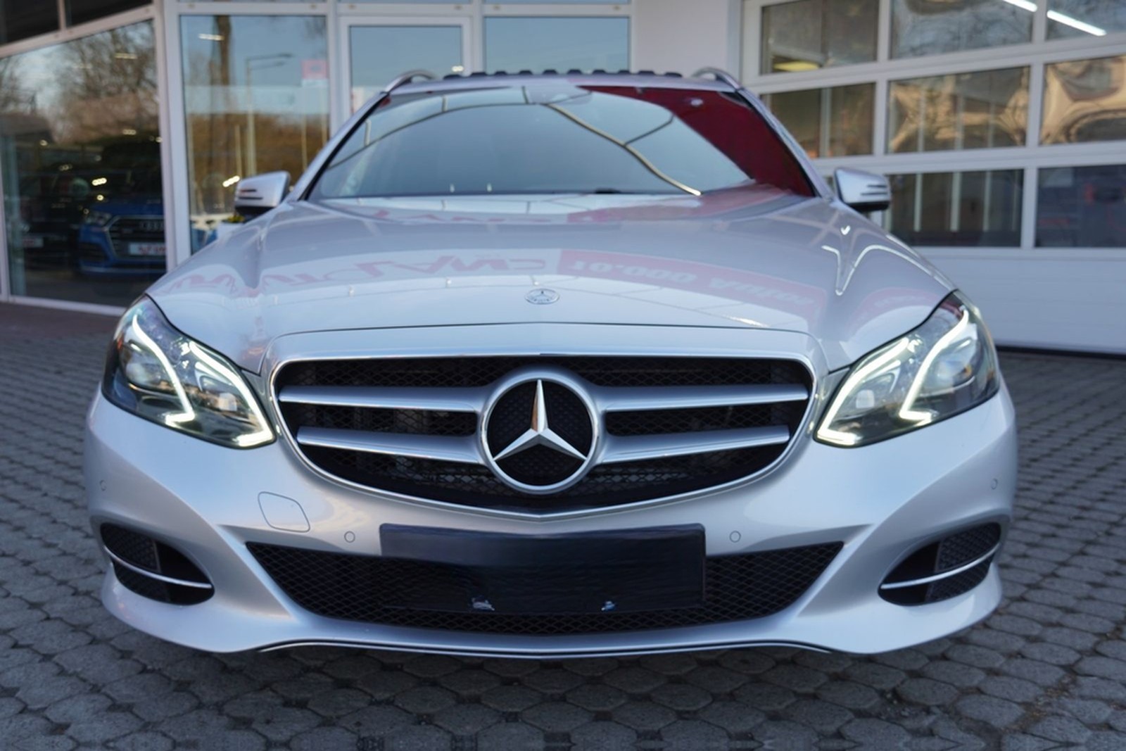 Mercedes-Benz E350 d T Avantgarde 4Matic LED Navi Teilleder foto 7