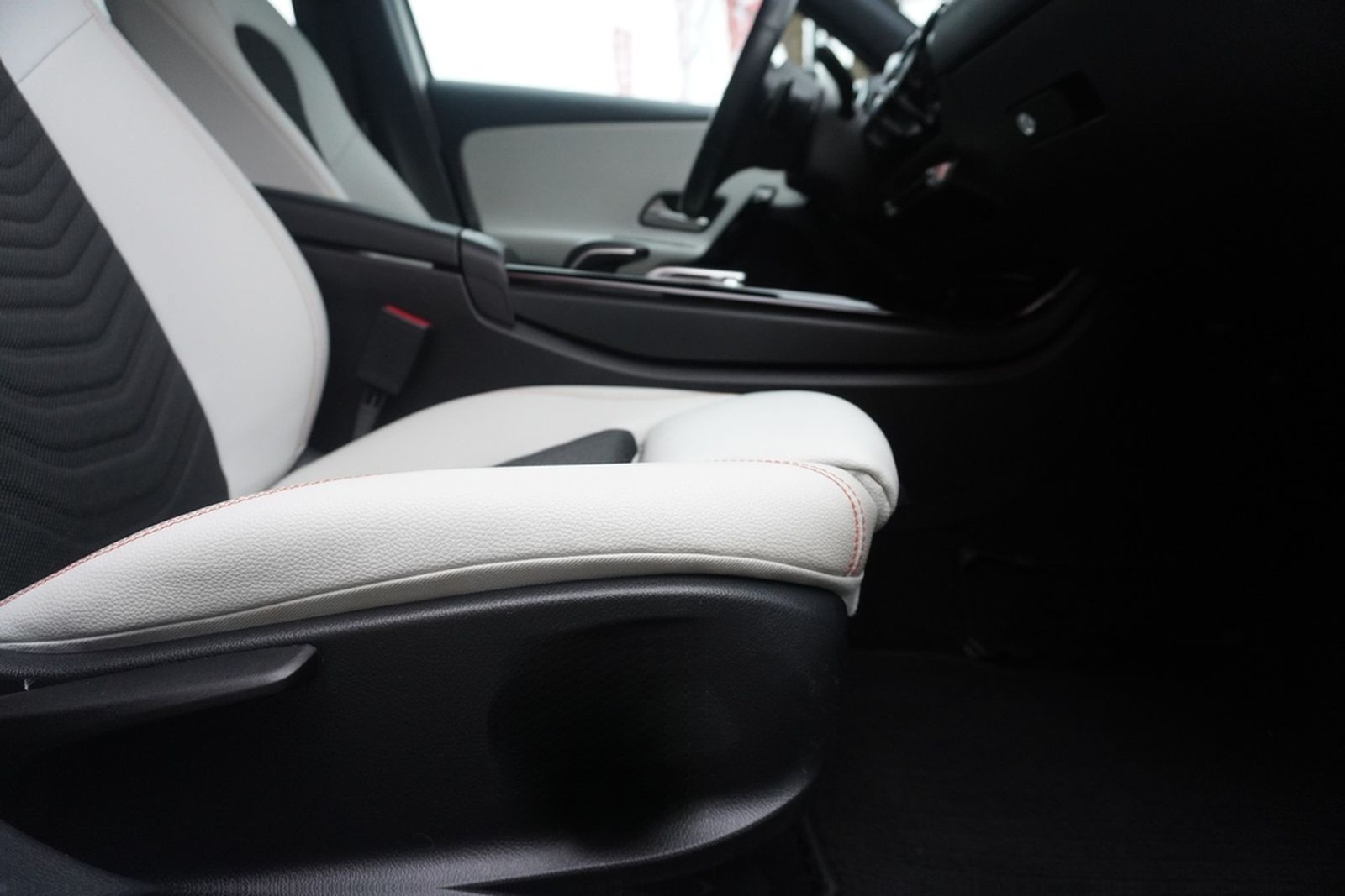 Mercedes-Benz A180 Kamera Leder Navi LED Digitales Cockpit foto 12