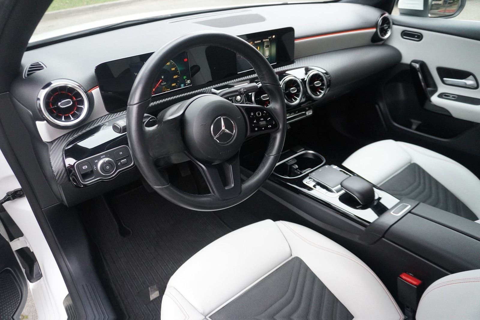 Mercedes-Benz A180 Kamera Leder Navi LED Digitales Cockpit foto 10