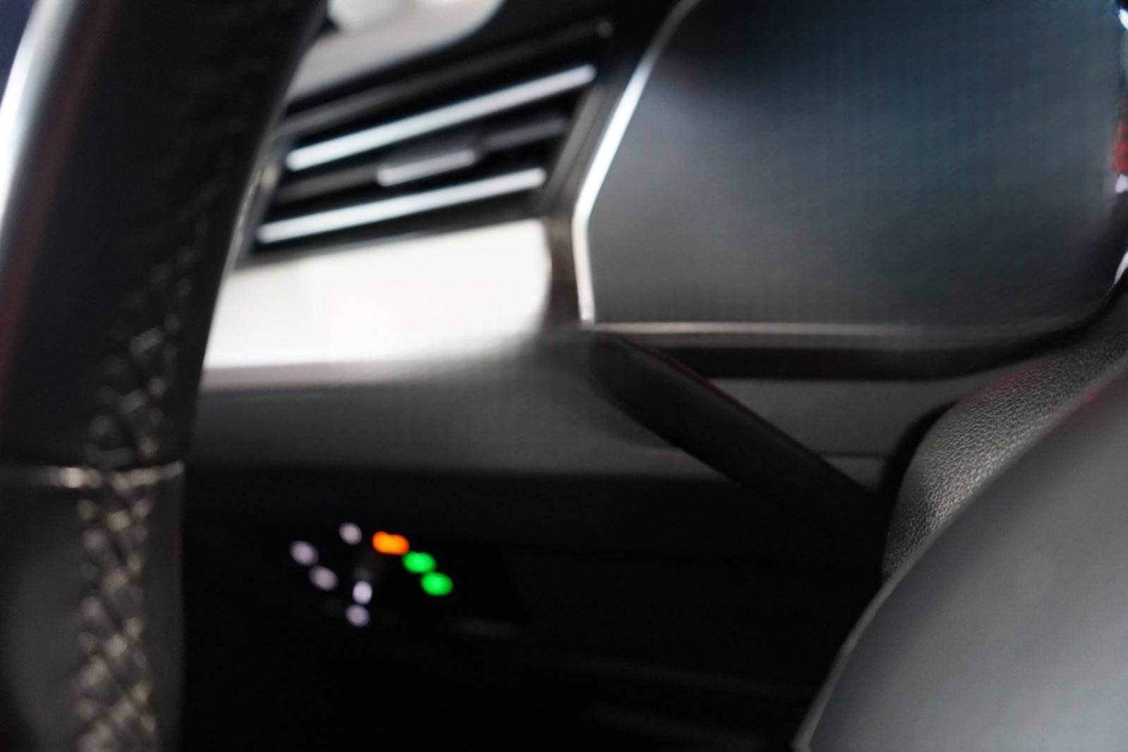 Volkswagen Passat 1.5 TSI Comfortline Navi ACC AHK PDC USB foto 15