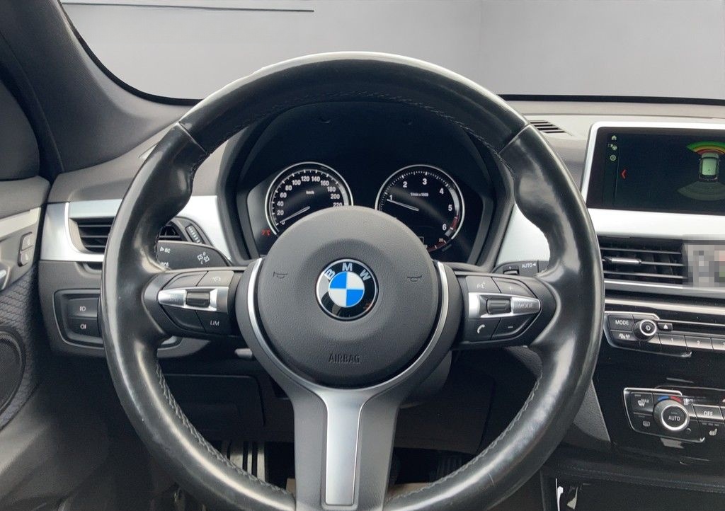 BMW X1 xDrive 20 d M Sport PANO / SHZ / Radio foto 12