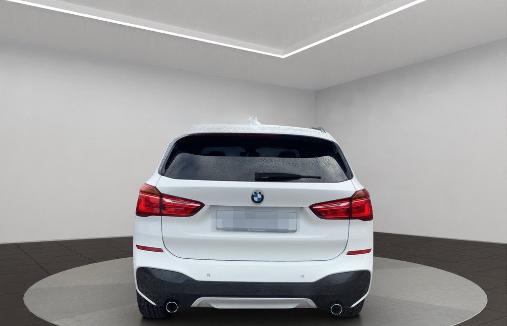 BMW X1 xDrive 20 d M Sport PANO / SHZ / Radio foto 5
