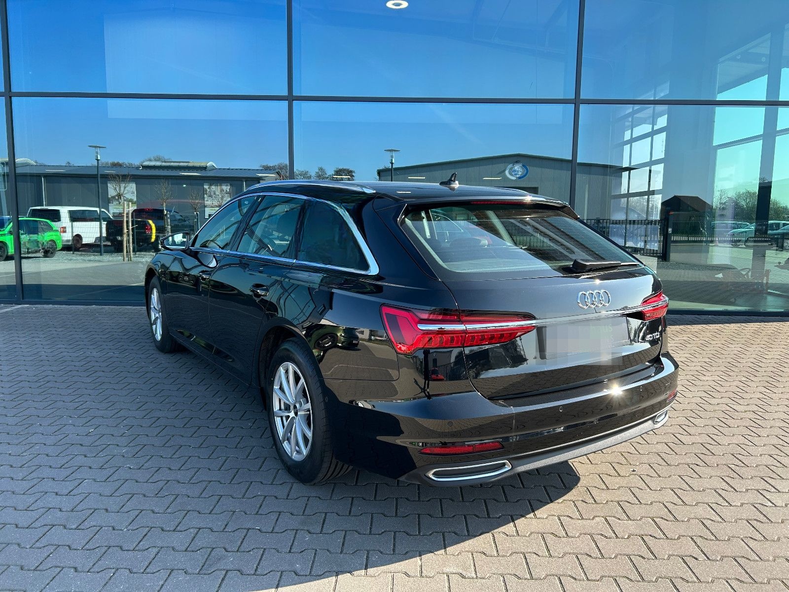 Audi A6 Avant 40 TDI S-tronic ACC Matrix Pano HUD B&O foto 4