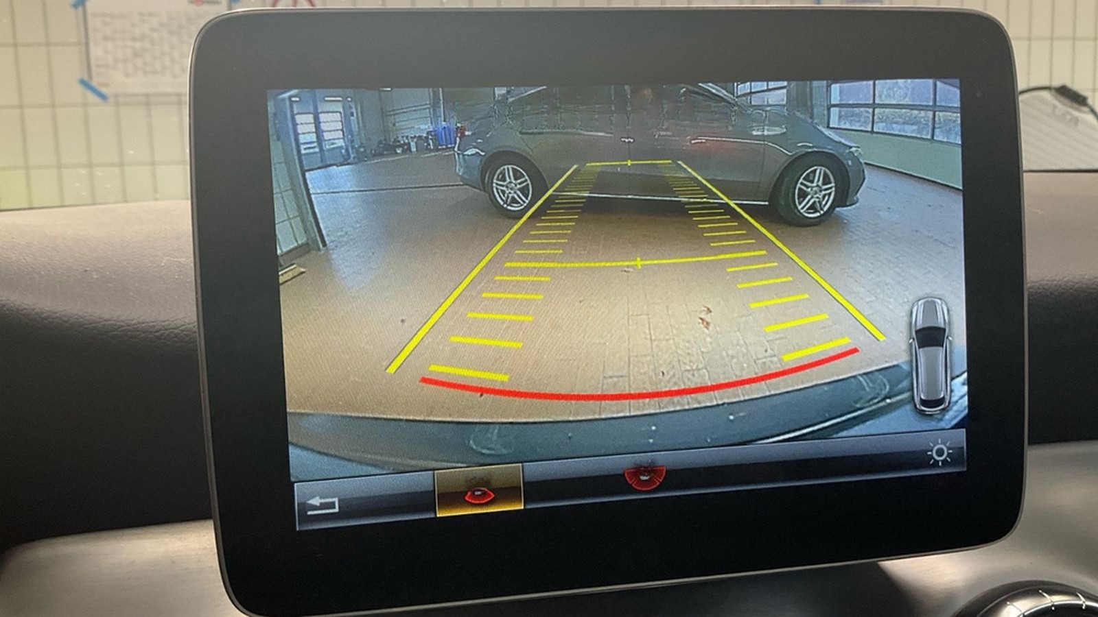 Mercedes-Benz CLA200 ShootingBrake AMG-Line DCT Night LED Navi foto 9