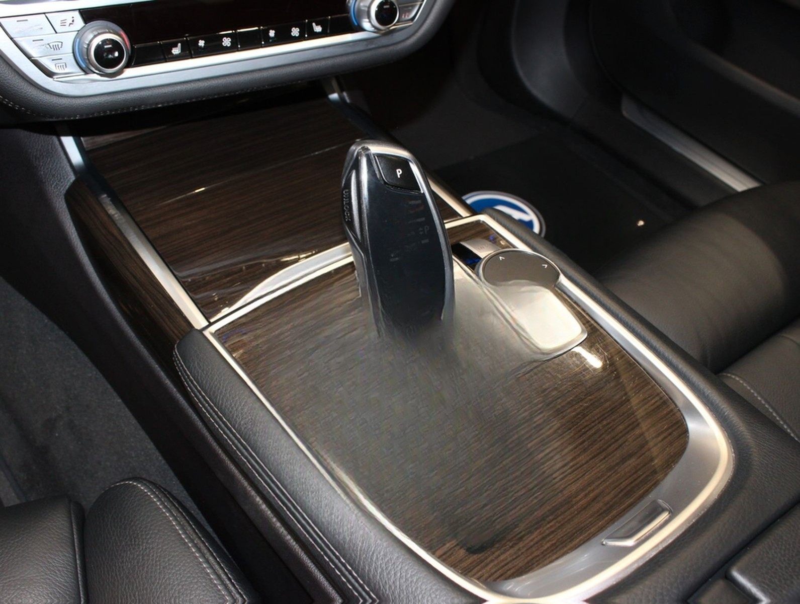 BMW 730d*M-Sport Paket*Hud*Standh.GSD.Massagesitze foto 17