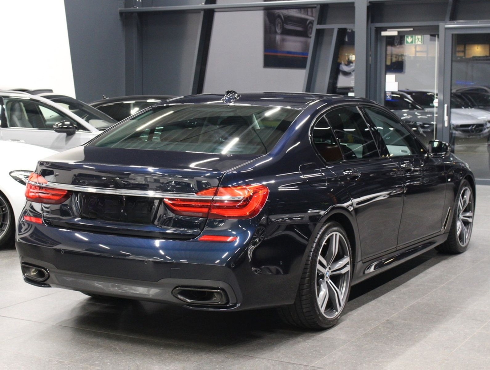 BMW 730d*M-Sport Paket*Hud*Standh.GSD.Massagesitze foto 5