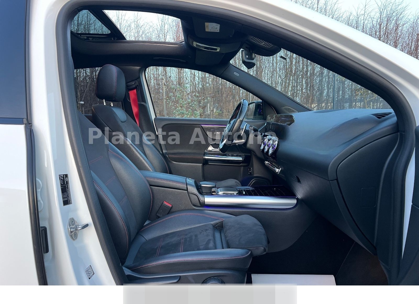 Mercedes-Benz GLA 35 AMG 4Matic*PANORAMA*LED*CAM*MULTI-BEAM* foto 17