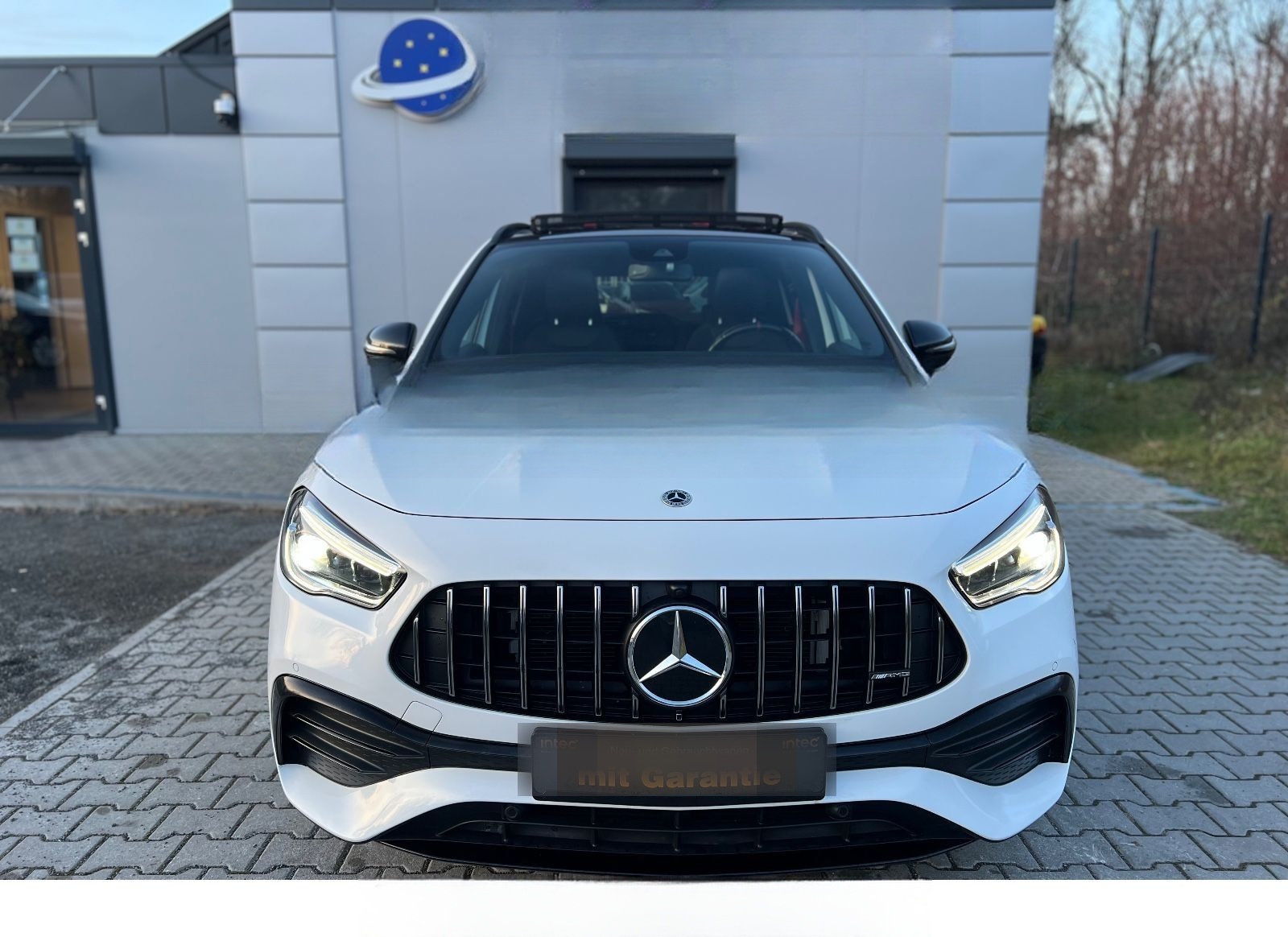 Mercedes-Benz GLA 35 AMG 4Matic*PANORAMA*LED*CAM*MULTI-BEAM* foto 3