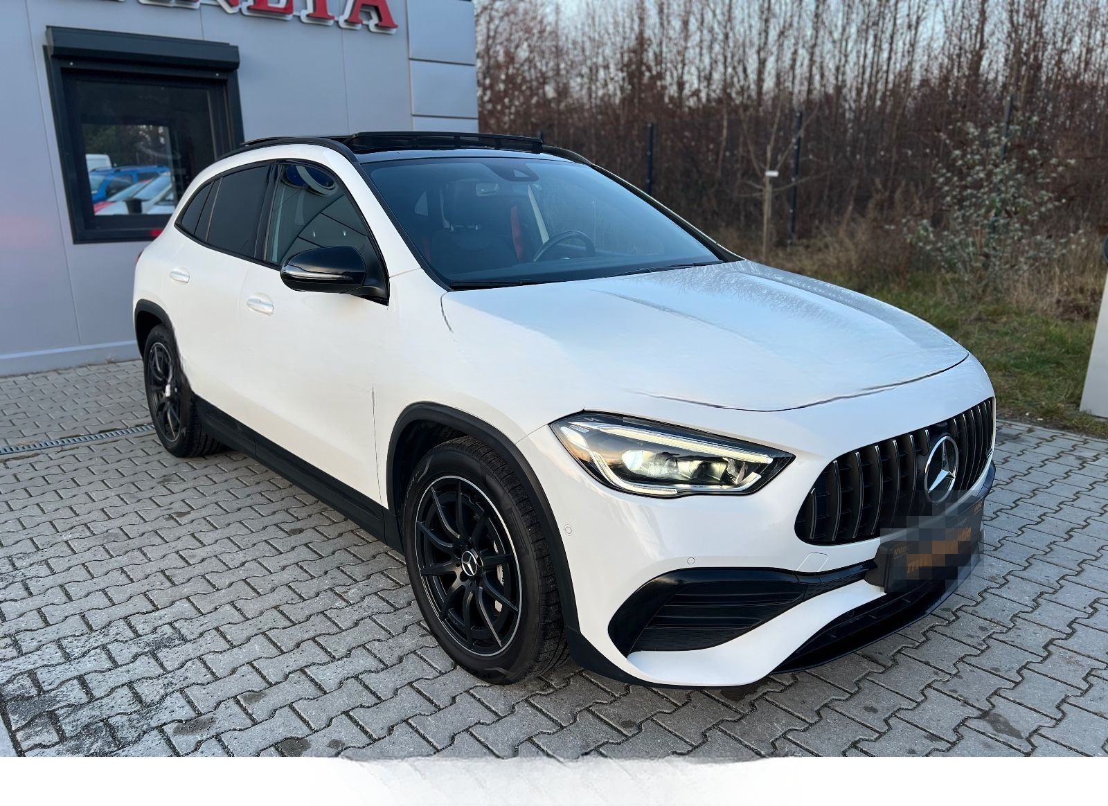 Mercedes-Benz GLA 35 AMG 4Matic*PANORAMA*LED*CAM*MULTI-BEAM* foto 4