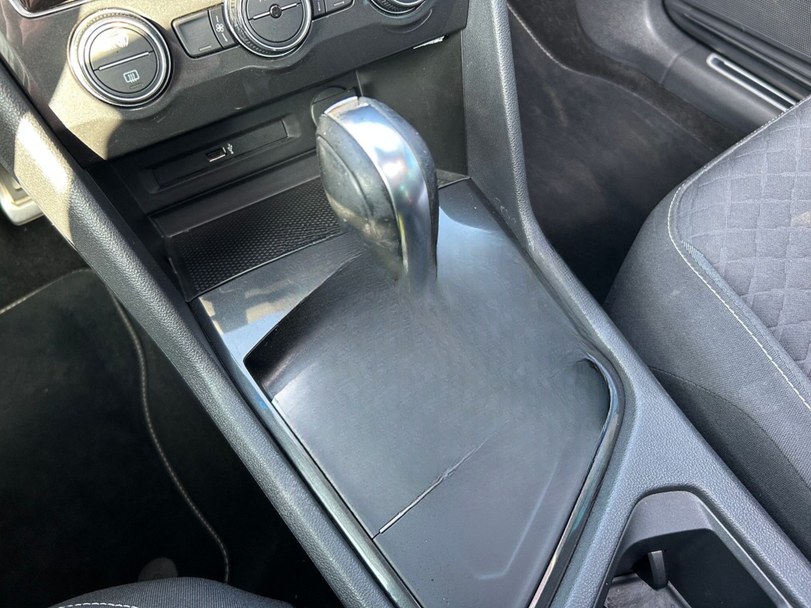 Volkswagen Tiguan 1.5 TSI Join DSG AHK LED ACC Pano Kamera foto 17