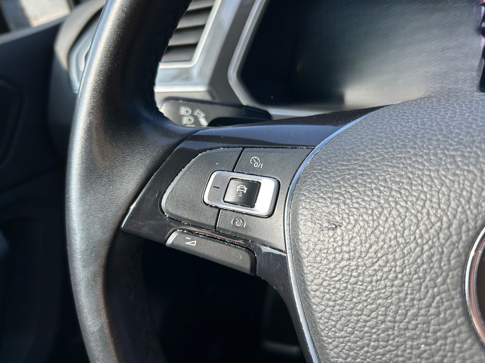 Volkswagen Tiguan 1.5 TSI Join DSG AHK LED ACC Pano Kamera foto 23