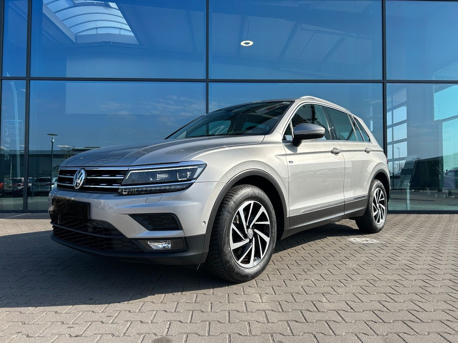 Volkswagen Tiguan 1.5 TSI Join DSG AHK LED ACC Pano Kamera foto 30