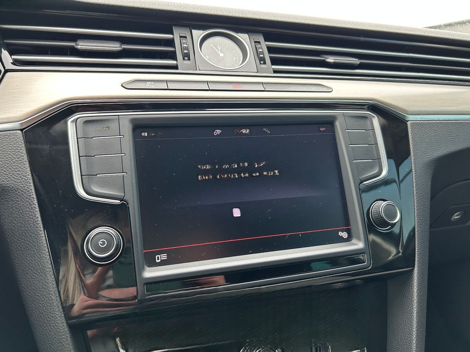 Volkswagen Passat Variant 2.0 TDI R-Line DSG ACC LED 360° foto 11