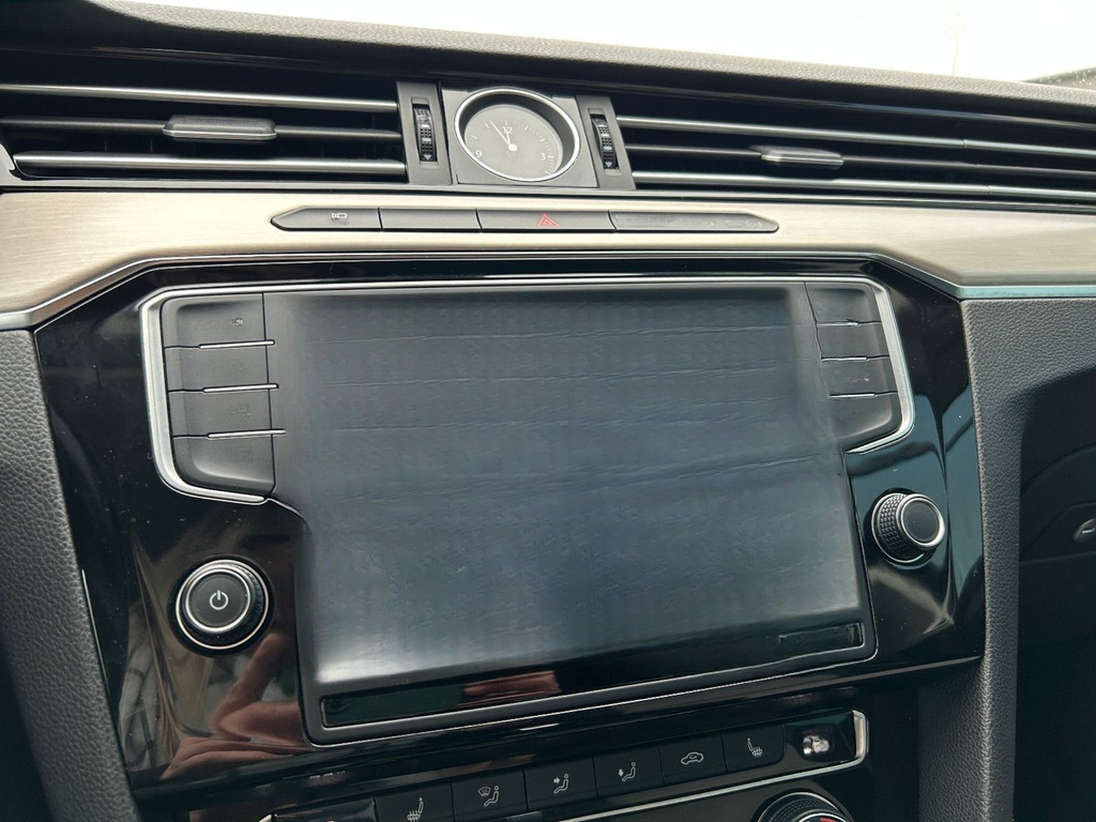 Volkswagen Passat Variant 2.0 TDI R-Line DSG ACC LED 360° foto 26