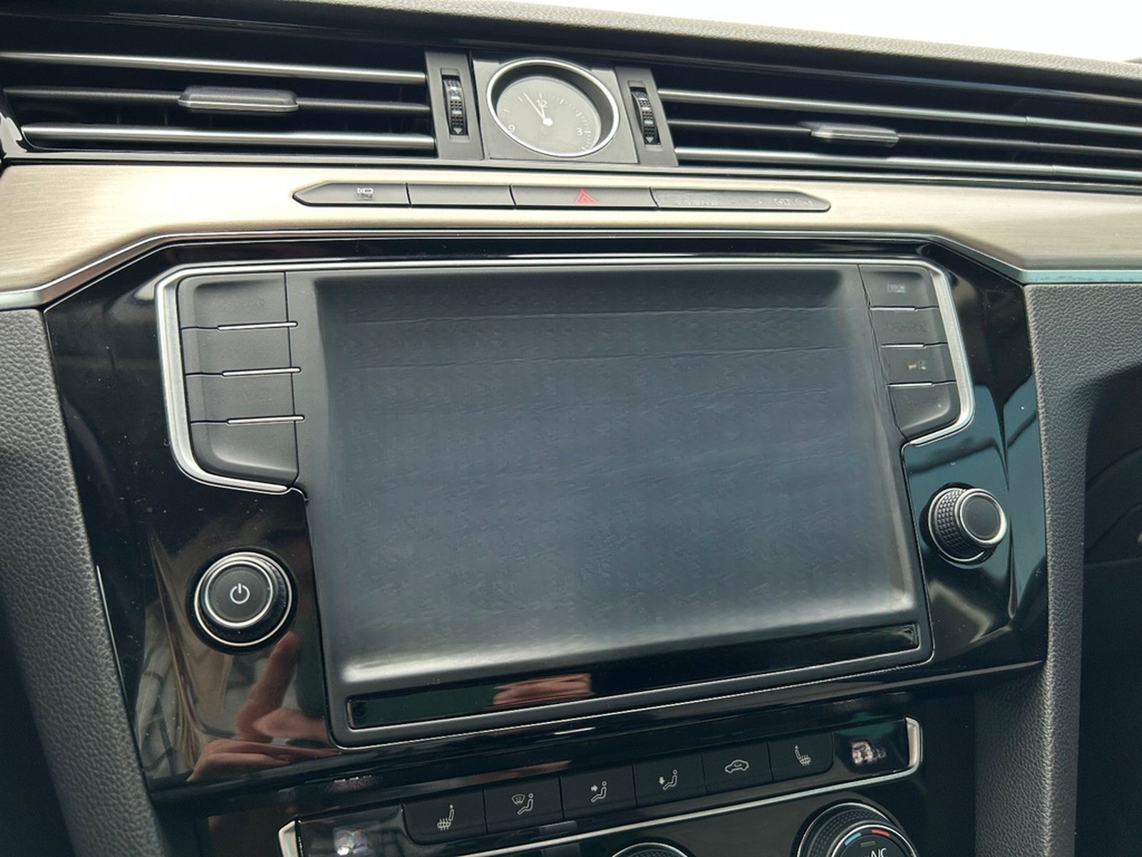 Volkswagen Passat Variant 2.0 TDI R-Line DSG ACC LED 360° foto 27