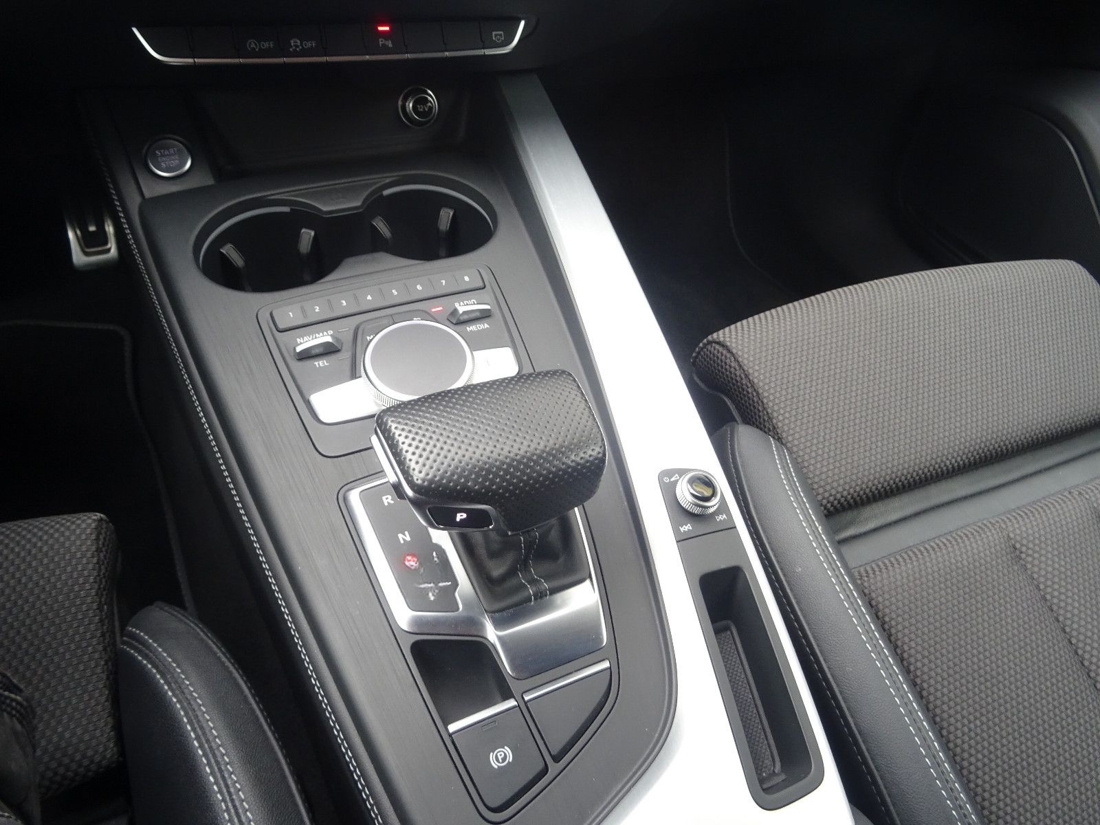 Audi A4 Avant S line sport Virtual/LED/19"LM/3xSLine foto 20