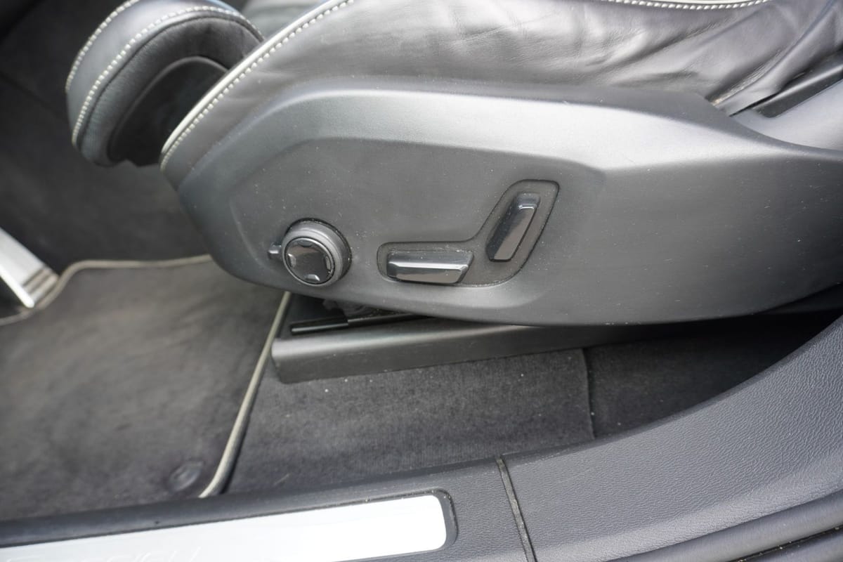 Volvo XC60 2.0 R Design AWD HarmanKardon ACC LED AHK foto 15