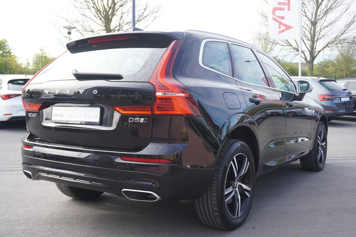 Volvo XC60 2.0 R Design AWD HarmanKardon ACC LED AHK foto 6