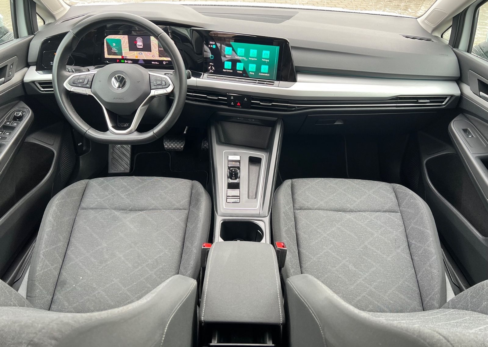 Volkswagen Golf VIII Lim. Life 2,0 TDI *ACC-ASSIST-DAB+* foto 12