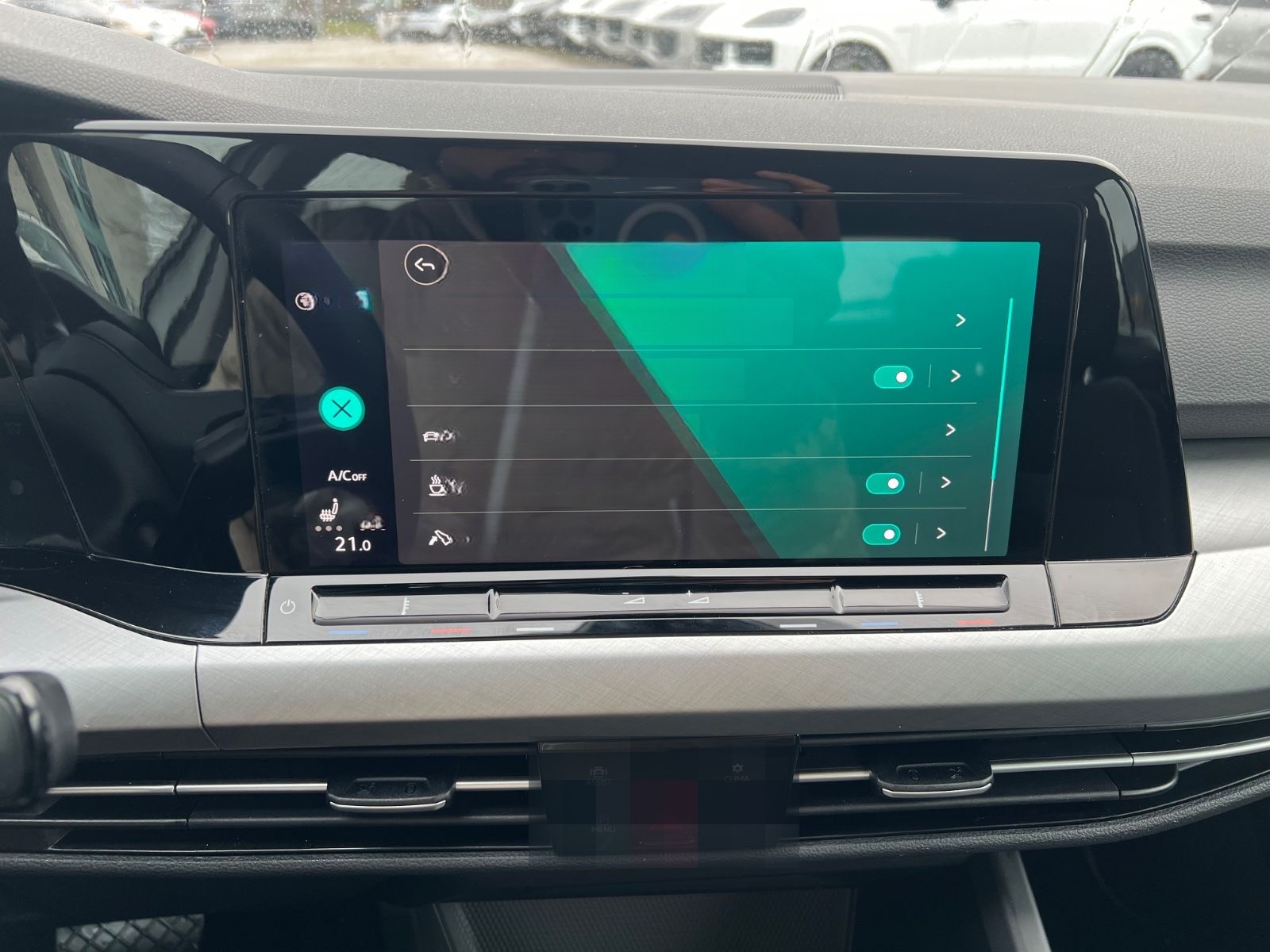 Volkswagen Golf VIII Lim. Life 2,0 TDI *ACC-ASSIST-DAB+* foto 17